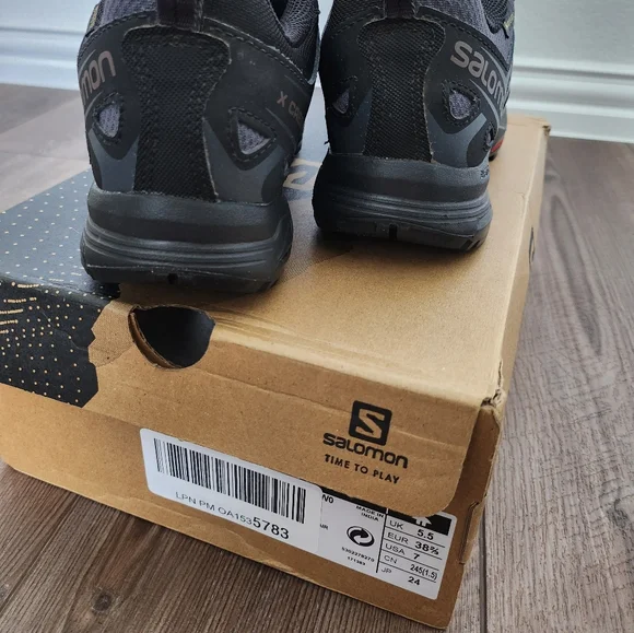 ✨NEW✨ Salomon Women's X Crest Black Gray Hiking Shoes 7 - Picture 8 of 11
